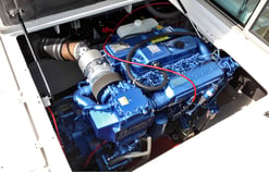 Isuzu_Marine_Engine_001.jpg